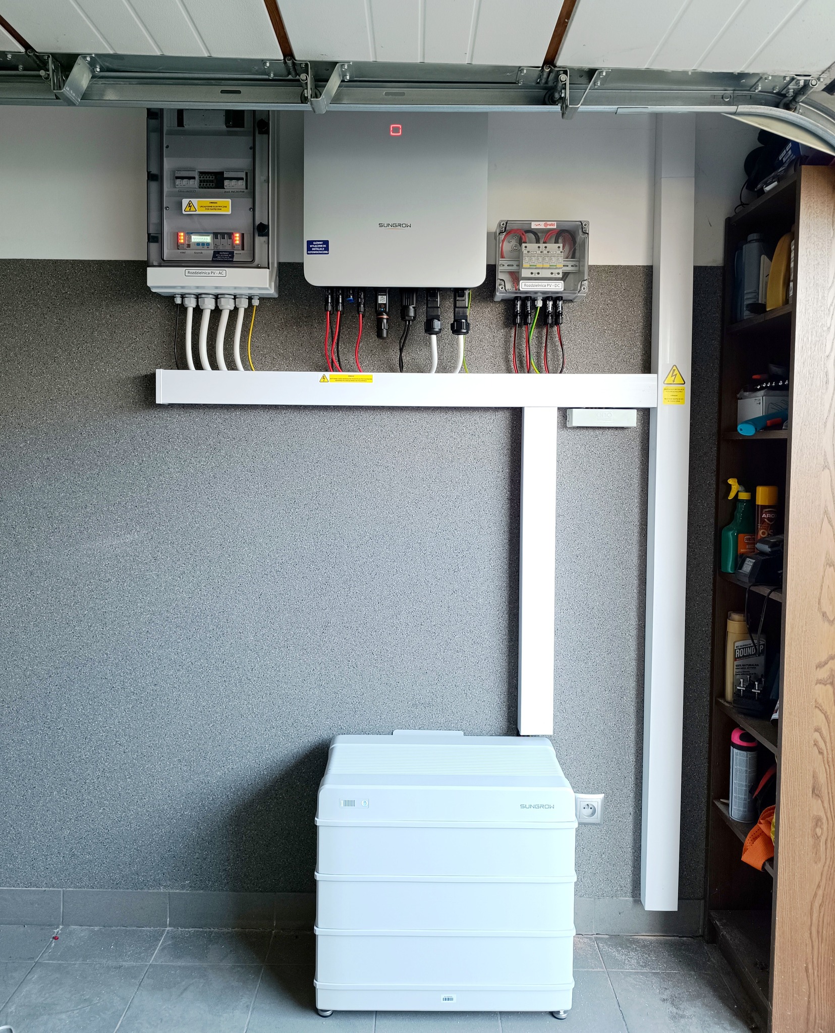 Falownik hybrydowy Sungrow SH10RT z magazynem energii Sungrow SBR o pojemności 9,6kWh